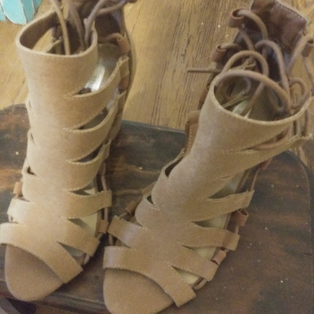 Wedge Sandles - Picture 6 of 7